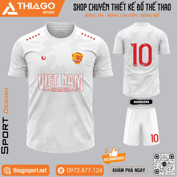 Áo bóng đá màu trắng