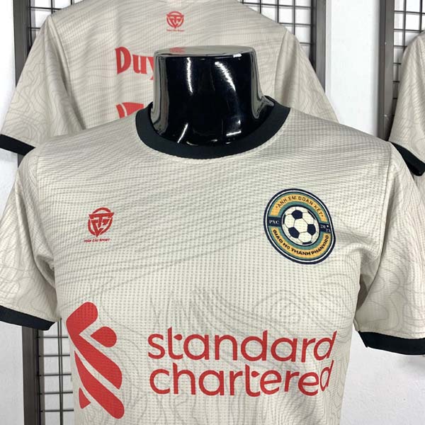 Cận cảnh mẫu thành phẩm áo đá banh thiết kế đẹp