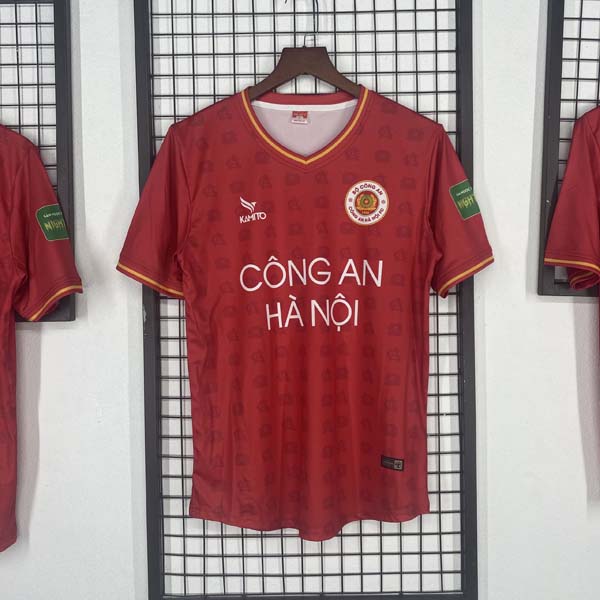 Mẫu áo bóng đá màu đỏ đẹp