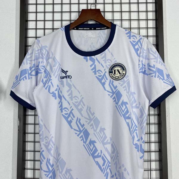 Thành phẩm áo đấu  màu trắng với điểm nhấn ấn tượng nhất